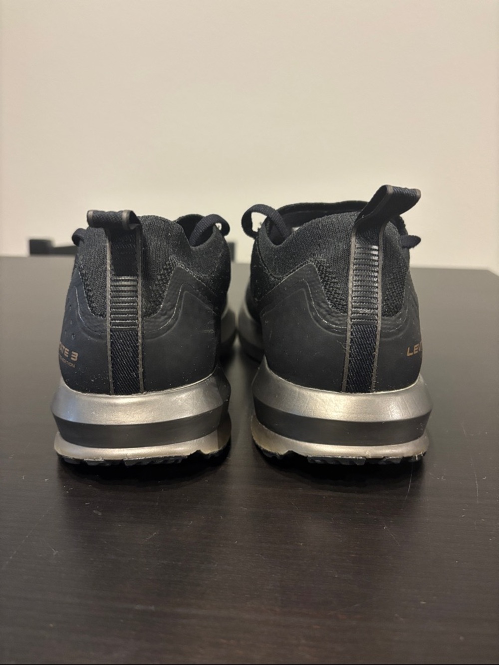 Brooks Levitate 3 Limited Edition Running Shoe - Black & Gold - Size 8.5 - Picture 3 of 6